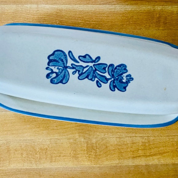Pfaltzgraff Dining Pfaltzgraff Yorktowne Lidded Butter Dish Euc
